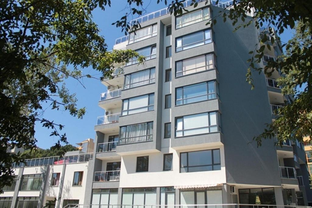 Dilov Apartments In Yalta Goldstrand Exterior foto